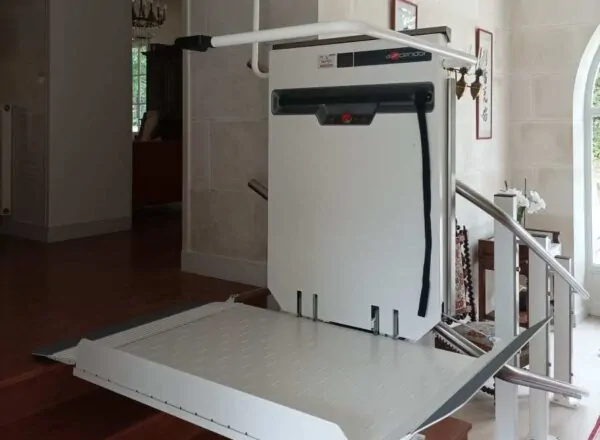 Plateforme monte escalier Vertou