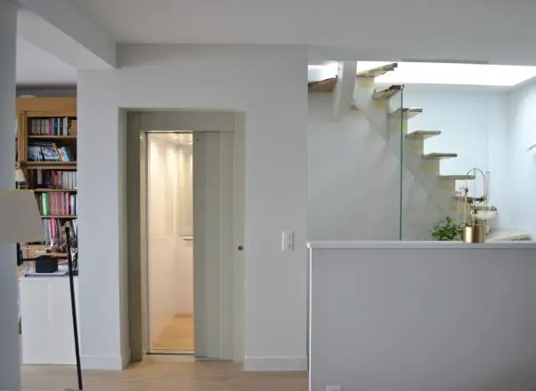 Ascenseur de maison installé en gaine par Sachot
