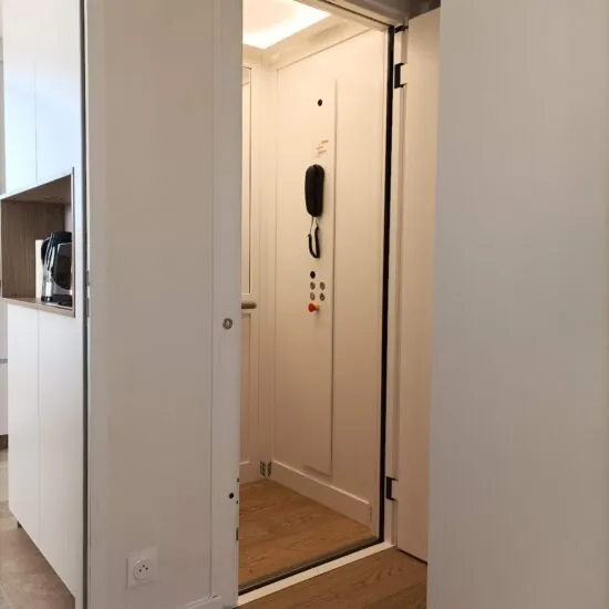 ascenseur de maison installé par Sachot aux Sables d'Olonne en Vendée