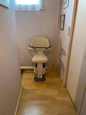 Monte escalier la Roche sur Yon